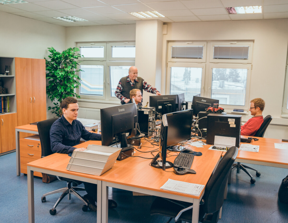 Elektro konstruktér - programátor