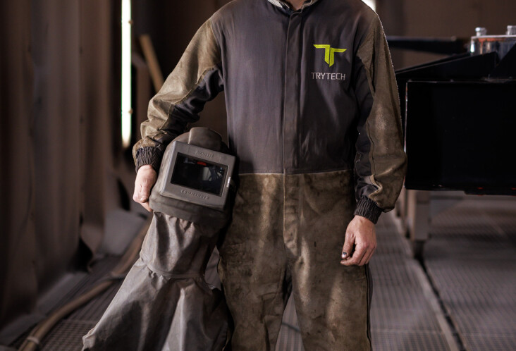 Brusič k honovacímu stroji